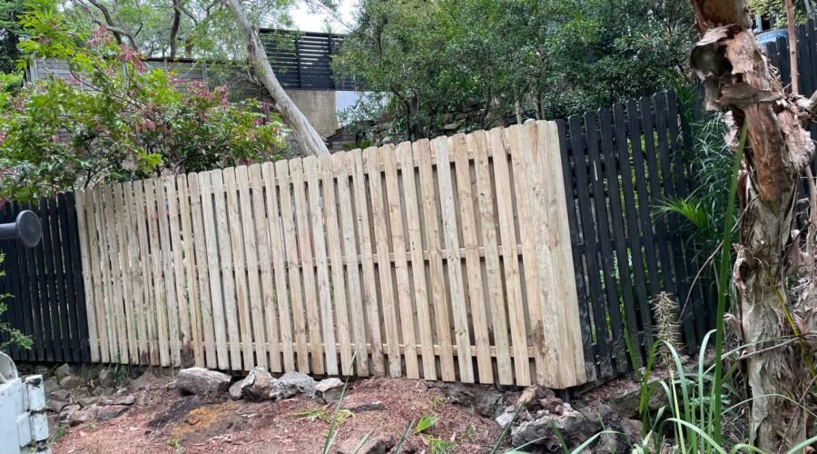Timber Fence Repairs in Sydney, Fencing Repairs Service Sydney Area Chatswood