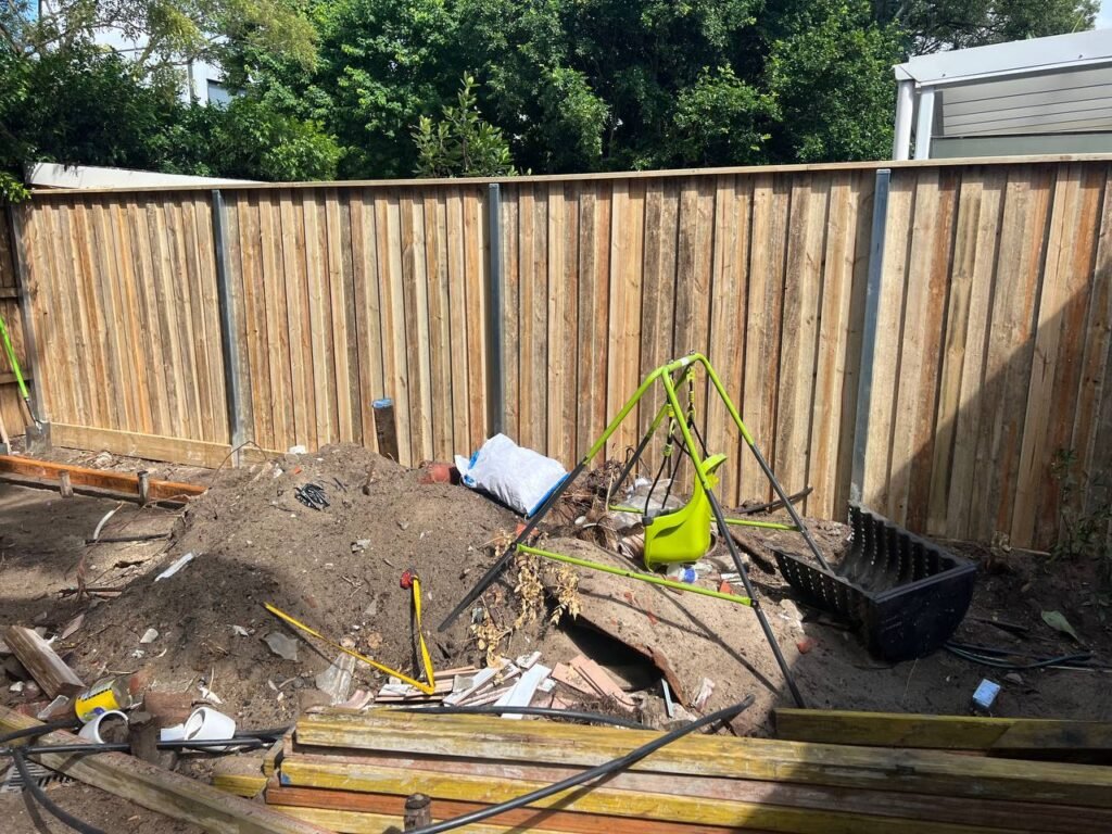 Broken fence repair in sydney