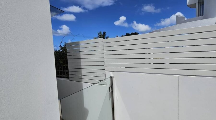 fence contractor in sydney