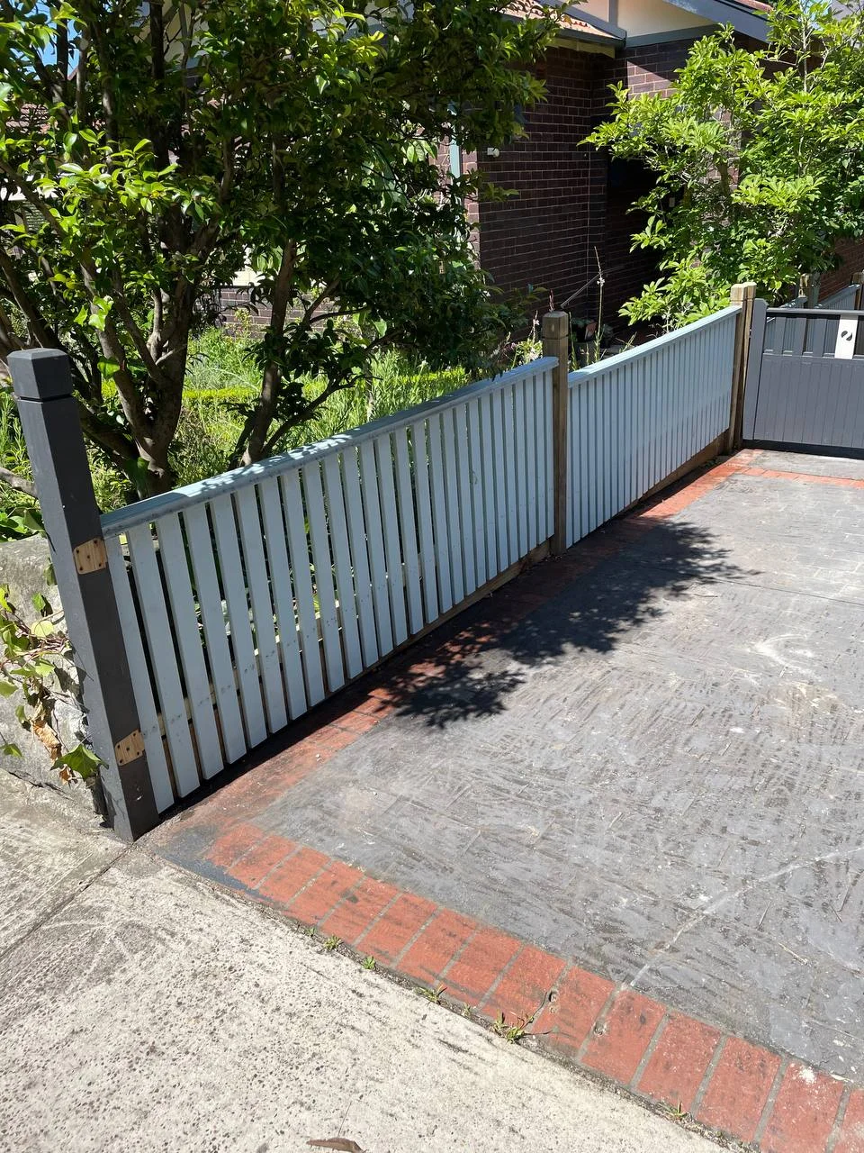 picket fence sydney