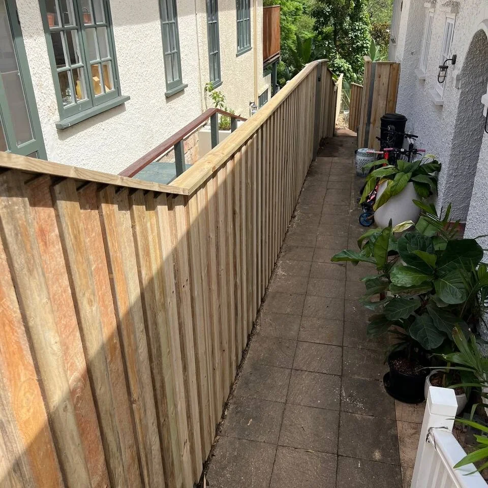 lapped and capped fencing in Lanecove Sydney